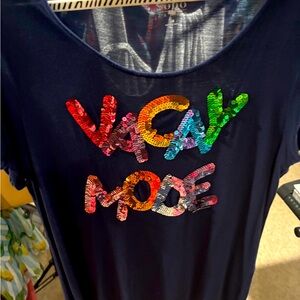 NWT New York and Company SoHo T-shirt in XL stating “Vacay Mode”